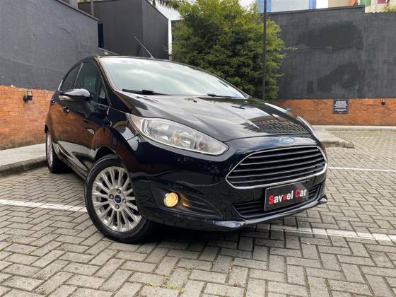 FORD FIESTA 1.6 TITANIUM HATCH 16V FLEX 4P POWERSHIFT FORD FIESTA 1.6 TITANIUM HATCH 16V FLEX 4P POWERSHIFT